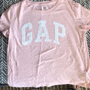 2 gap girls tshirts